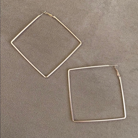 Oversized Geometric Square Hoops - Picture 4 of 5